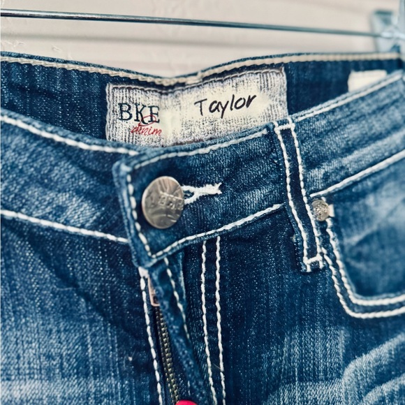 BKE Jeans Taylor Cropped Denim Dark Wash Stretch SZ 28 LIKE NEW! - Picture 7 of 16